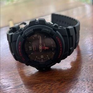 Casio G-Shock wr200m Black and Red Smartwatch